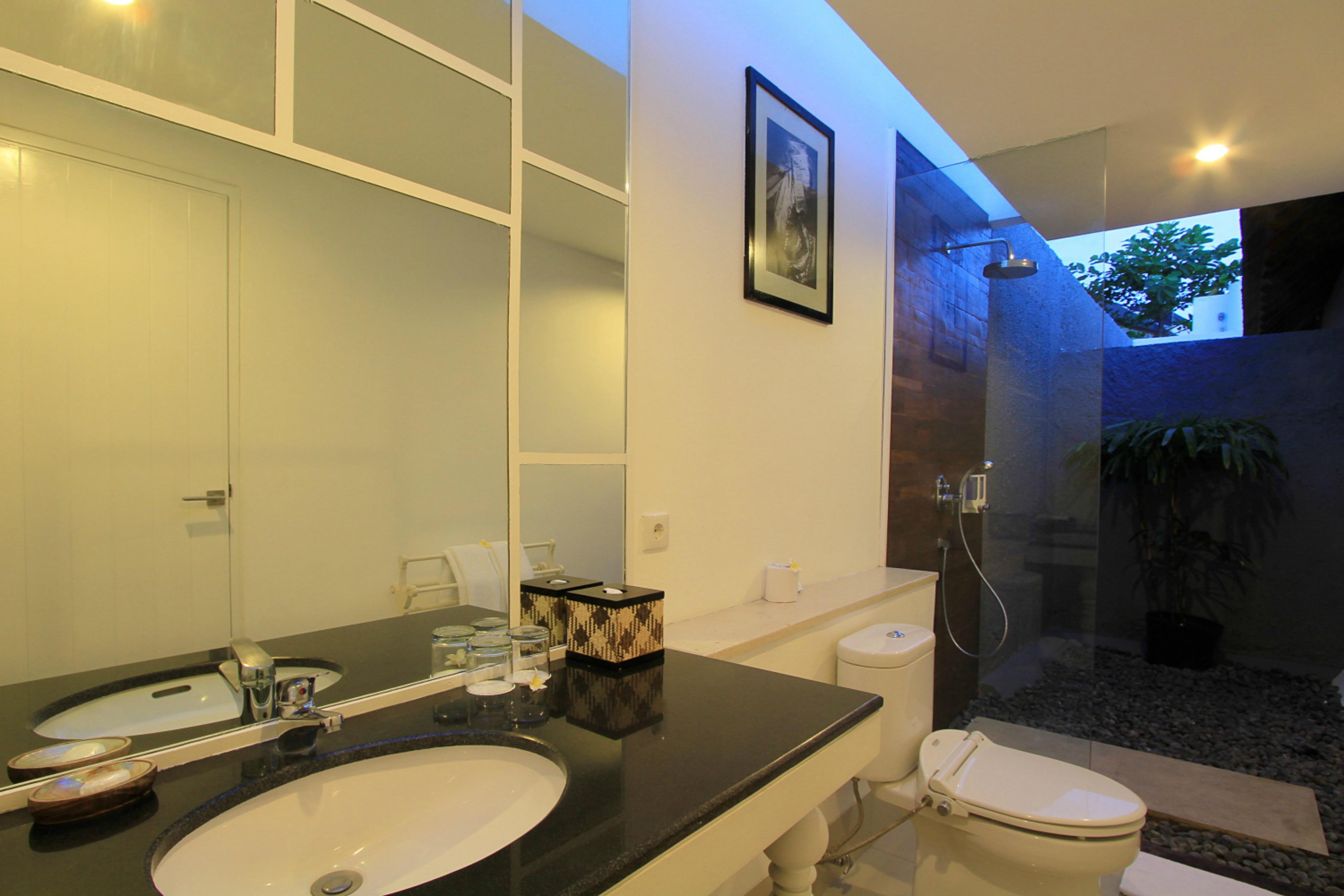 Отель Collection O 20 Astana Kunti Seminyak Экстерьер фото